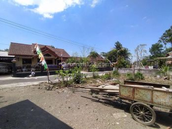 Strategis Timur Pasar Gentan Jogja Siap Bangun