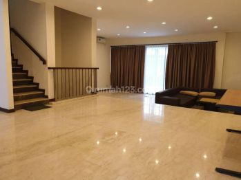Townhouse Coasta Villa Ancol, 4br, Exclusive, Semi Furnished, Tahunan