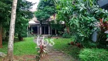 Di jual tanah bonus bangunan tua di krmat jati