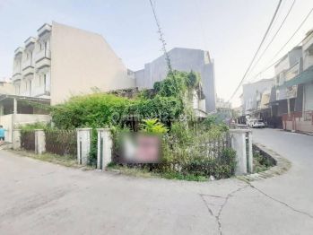 Rumah Tanah Kosong Lokasi strategis di Taman Ratu(TR133)