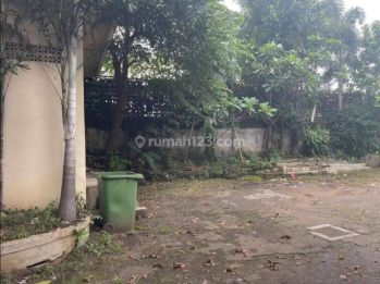 Ruko bagus Dijual di jl Maulana Hasanudin Cipondoh