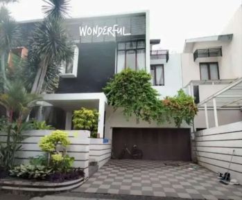 RUMAH MEGAH DI CLUSTER Billymoon Residence Pondok Kelapa