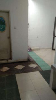 Rumah disewakan, Perumahan Duta Bintaro Cluster Sanur Blok E 17 no. 15