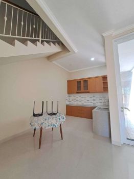 Dijual Rumah Baru 2 Lantai di Villa Melati Mas