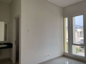 disewakan rumah di cluster adara harapan indah, Bekasi.