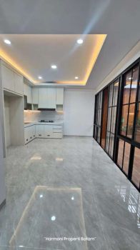 Dijual Rumah Cantik 2 Lantai Beverly Green semi furnish