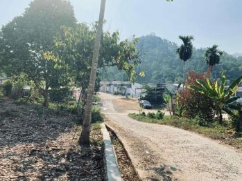 Tanah di teluk Lempasing view