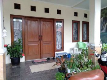 Rumah murah tanah Luas di jatiwaringin pondok gede bekasi