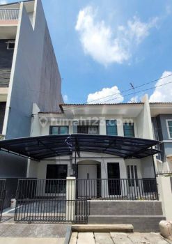 Rumah 2 Lantai Sudah Renovasi SHM di Perumahan Gading Arcadia, Jakarta Utara