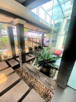 Rumah Blok M Area di Kebayoran Baru, Jakarta Selatan