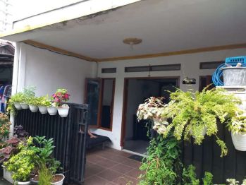 DIJUAL CEPAT RUMAH LOKASI STRATEGIS!DEKAT APARTMENT PAKUBOWONO TERRACE