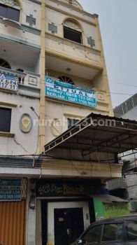 Ruko 4 lantai pinggir jalan besar bandengan