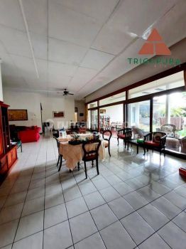 Kemang area, Rumah Hitung Tanah, Cocok utk usaha