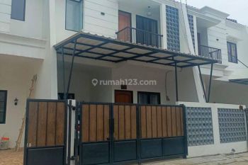 Rumah Ready Stock Dekat Taman Merdeka Depok