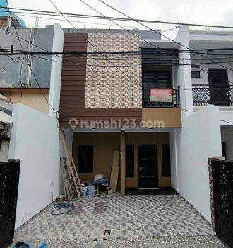 OWNER BU Rumah 2 Lantai SHM Hadap Timur di Jl IKAN dekat Al Azhar