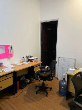 Dijual rumah atau toko di ciumbuleuit sebrang harris hotel