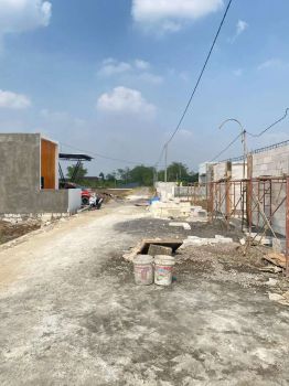 Kav 5x12 33 juta Siap Bangun lebar jalan 7 meter di Barat SBY