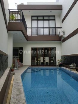 Rumah bagus tengah kota semarang siap huni dekat kampus unimus dijual di graha