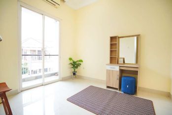 Rumah Siap Huni 2 Lantai di Newland Matoa Harga Nego Bisa KPR J-17959