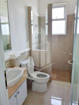 Disewakan Rumah Baru dan Luas 3 Lantai di Lokasi Strategis Cilandak