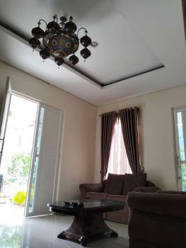 Disewakan Rumah Posisi Hook di Green Hills Full Furnished Siap Huni