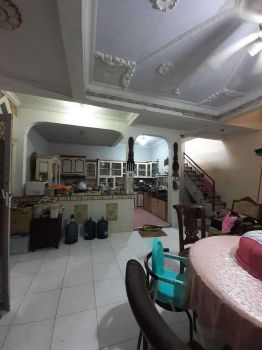 Rumah dijual di Raya Klampis Semolo Timur Surabaya, Bisa untuk usaha