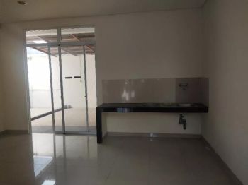 JUAL RUMAH SIAP HUNI Greenlake city jakarta barat