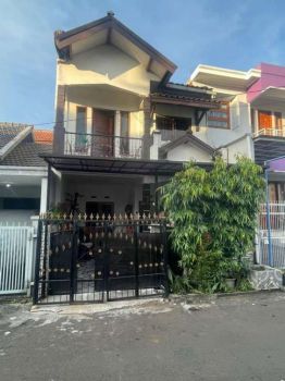 Rumah minmalis murah 2 lantai di buahbatu margacinta