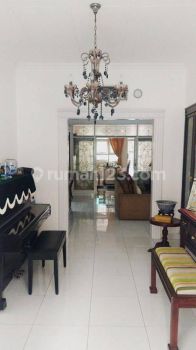 Rumah Kebun Cantik Terawat & Luas Di Jatiwaringin