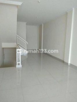 Ruko Boulevard di Taman Surya lokasi strategis dekat lottemart, pasar laris dan