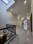 thumbnail-di-jual-rumah-baru-design-classic-di-rawamangun-jakarta-timur-12