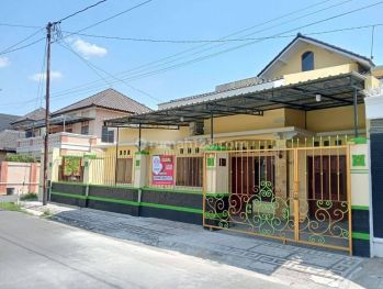 Rumah Second Bagus Siap Pakai Baturan Colomadu