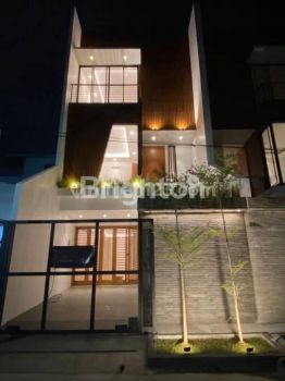 Rumah 3,5 Lantai Siap Huni Di Sunter Paradise Jakarta Utara