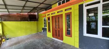 Disewakan 2 rumah berjajar - tempat tinggal / kantor / usaha / gudang