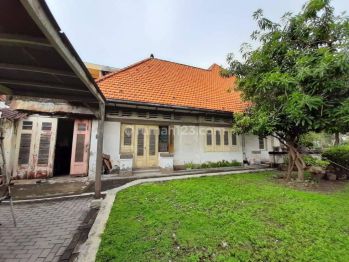 Rumah Bangunan Lama Strategis Jalan Sulawesi Surabaya Pusat
