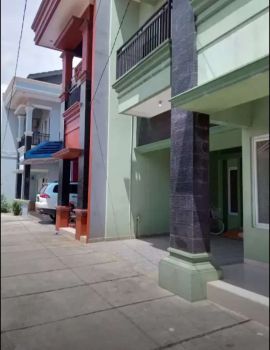 Di sewa kan Town House