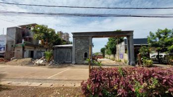 Rumah 2-lantai Type Classic Dalam Cluster Tapos, Depok Bebas Banjir