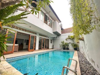 Rumah di Jual Rumah Semi Villa di Gn Patas Kerobokan Bali