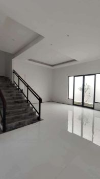 Rumah Minimalis Depan Taman International Village Citraland