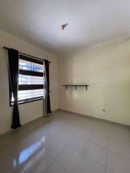 Dijual cepat rumah cluster dekat universitas nasional UNAS Pejaten