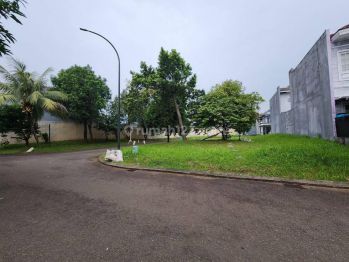 Tanah Hook Harga Murah Hadap Timur dan Utara Samping Greenbelt