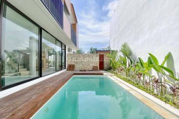 VILLA BARU SIAP HUNI 5 MENIT KE PANTAI CEMAGI