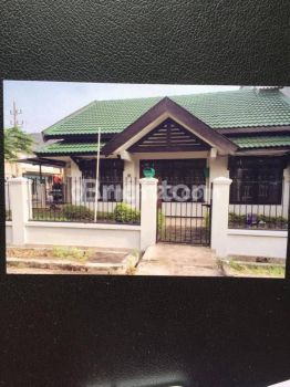 Rent Rumah: RUMAH LUAS KLAMPIS