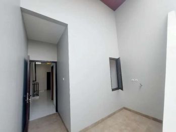 Jual rumah 3 lantai + rooftop utan kayu dekat ke pramuka