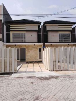 Rumah cantik murah Rungkut jalan lebar