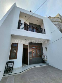 Rumah Bagus Siap Huni bebas Banjir Di Tomang(TM134)