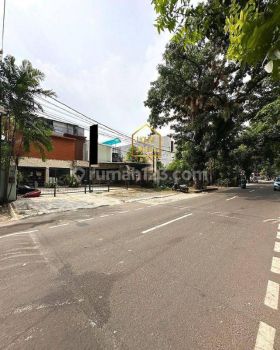 Rumah 2 lantai luas 300meter Cocok Untuk Usaha di Panglima Polim. jakarta