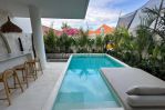 thumbnail-villa-cantik-baru-di-padang-linjong-canggu-bali-1