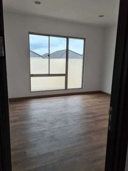 Rumah Dijual Pik Ukuran 12x30 Walnut Golf Island 2.5 Lantai Termurah