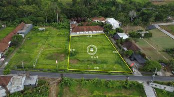 Tanah pinggir jalan utama untuk disewakan